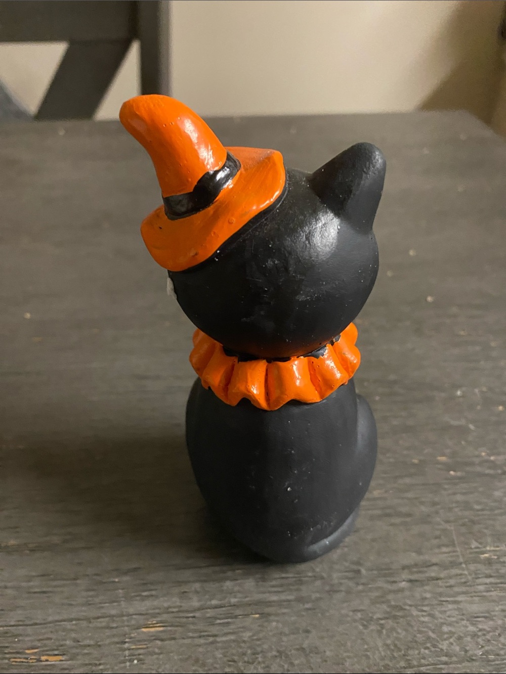Black Halloween Cat Figurine - Picture 4 of 5